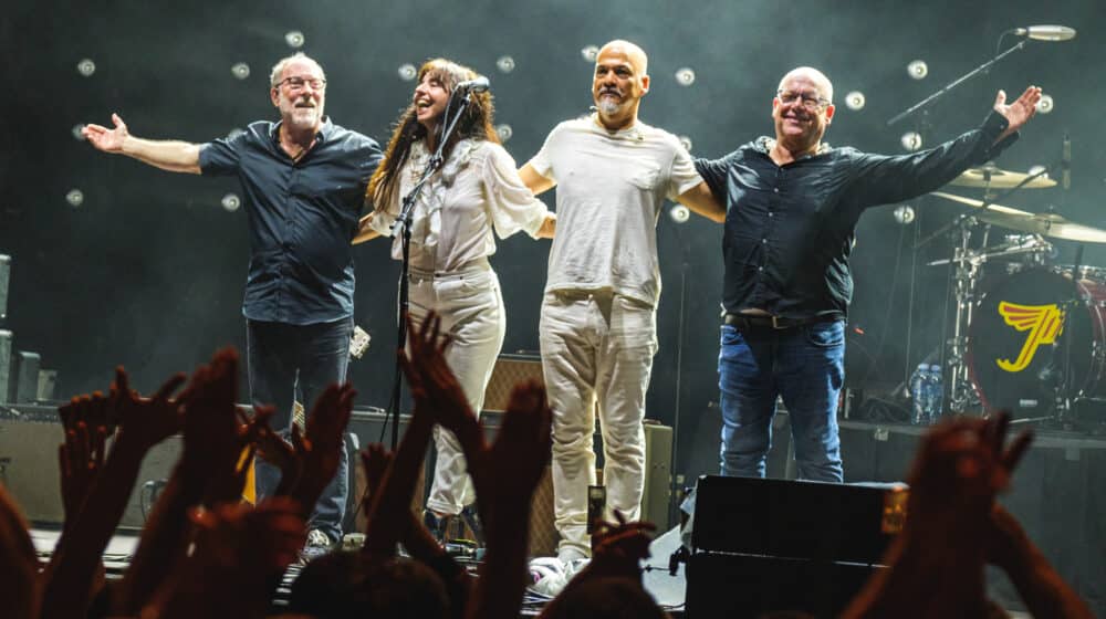 Dvosatna gitarska "grmljavina" Pixies 1