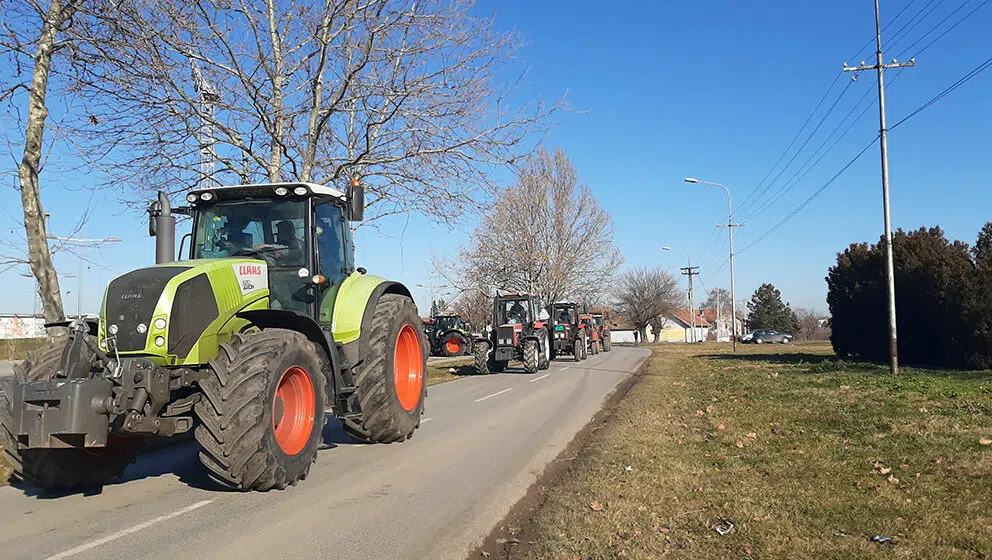 Poljoprivrednici Stiga sutra blokiraju most na Moravi zbog niske otkupne cene suncokreta 1