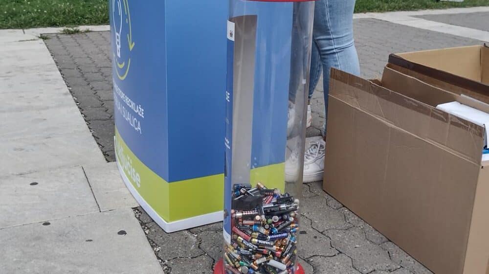 U Kragujevcu posebne posude za odlaganje baterija i sijalica 1