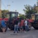 Poljoprivrednici iz Rače kod Kragujevca krenuli traktorima za Lapovo 19
