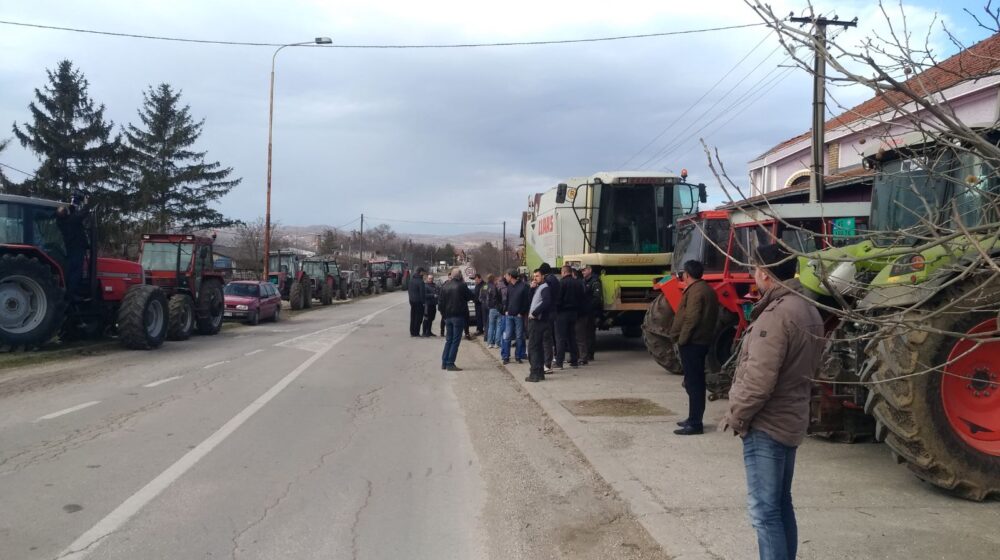 Poljoprivrednici Šumadije potvrdili protest za sutra ispred opštine u Rači 1