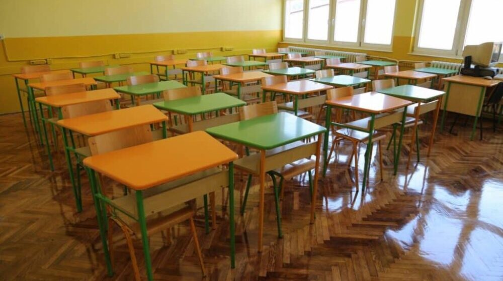 Užičkim prvacima po 10.000 dinara i školski pribor 1