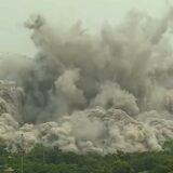 Kako su za 10 sekundi "zbrisani" neboderi u Indiji? (VIDEO) 10