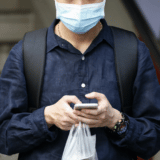 Država Njujork ukinula obavezu nošenja maske u javnom saobraćaju 5