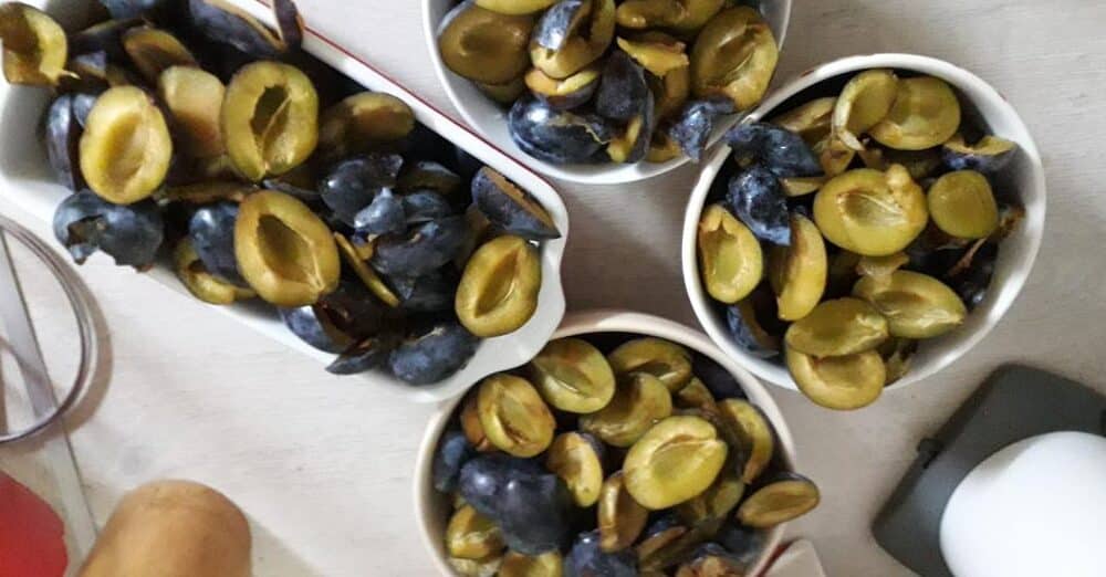 Srpske šljive na vranjskoj pijaci dostigle rekordnu cenu: Koštaju koliko i uvozno grožđe 1