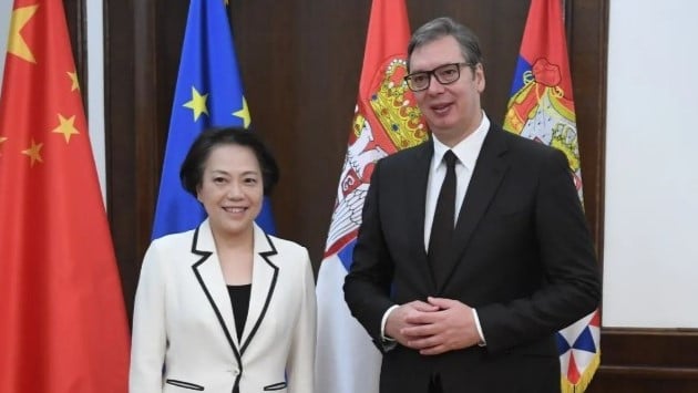 Vučić pred odlazak u Brisel sa ambasadorkom Kine: Srbija neće priznati nezavisnost Kosova 1