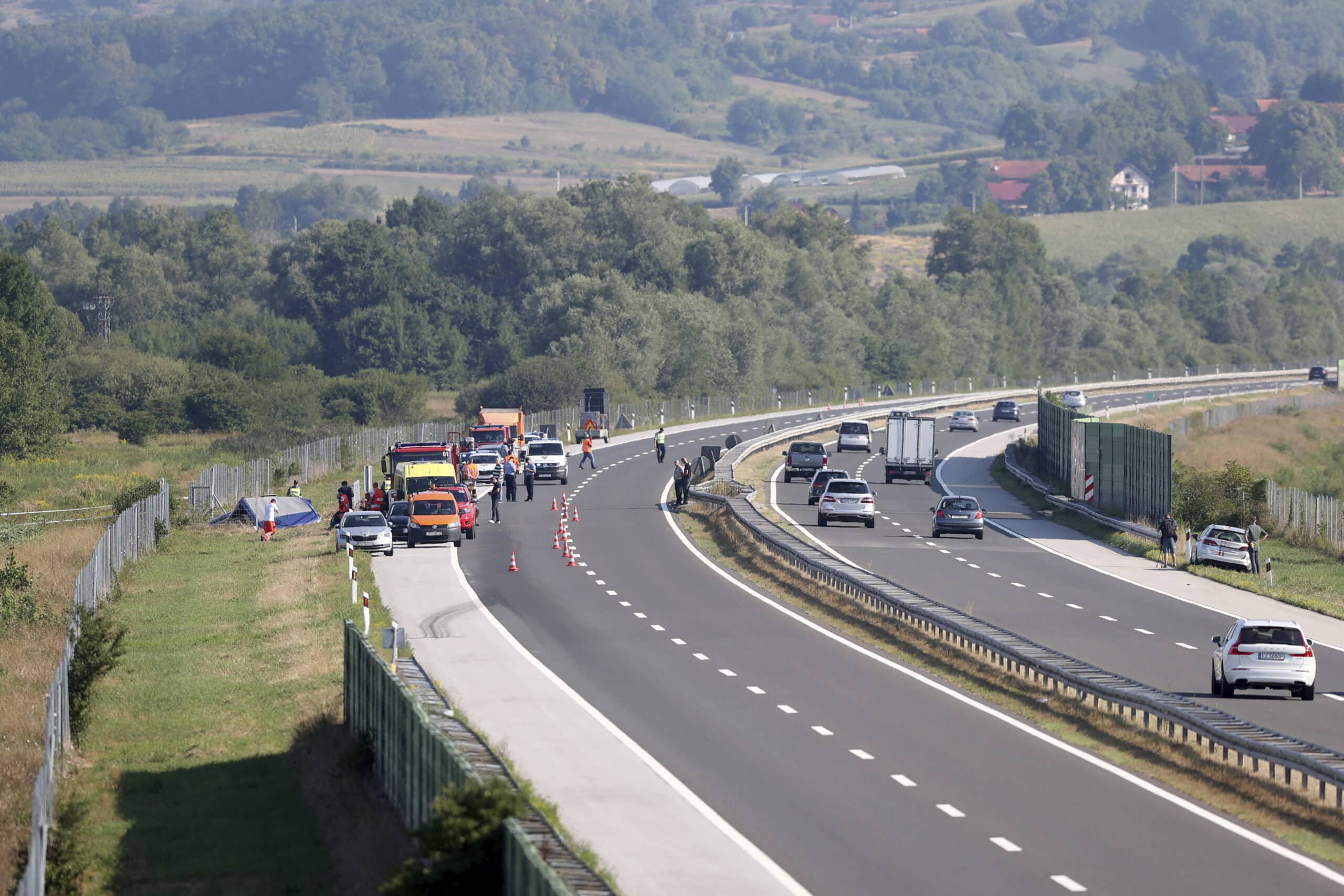 Hrvatska: Poljski autobus sleteo s autoputa, poginulo najmanje 12 ljudi, 43 povređeno 2