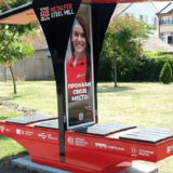 Sremska Mitrovica: „Pametna klupa“ za đake i studente postavljena ispred Tehničke škole 1