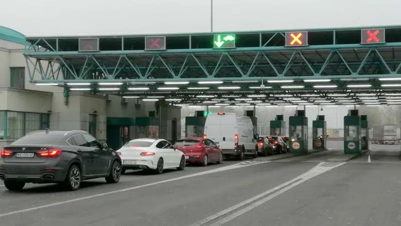 AMSS: Popodne se očekuje pojačan saobraćaj, moguća zadržavanja na naplatnim stanicama 1