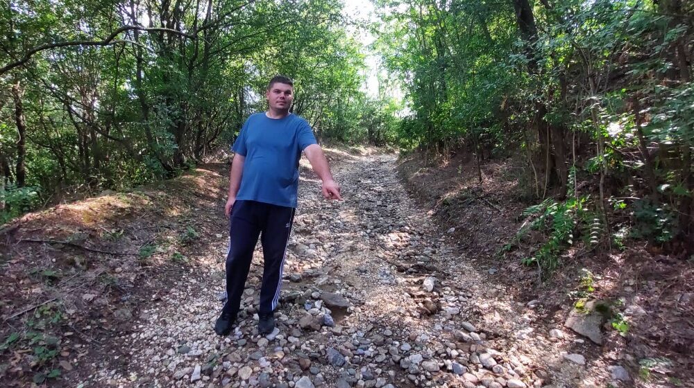 “Ne daj bože da bude požara ili se neko razboli”: Meštani Borovca kod Zaječara mogu samo pešice do grada 1