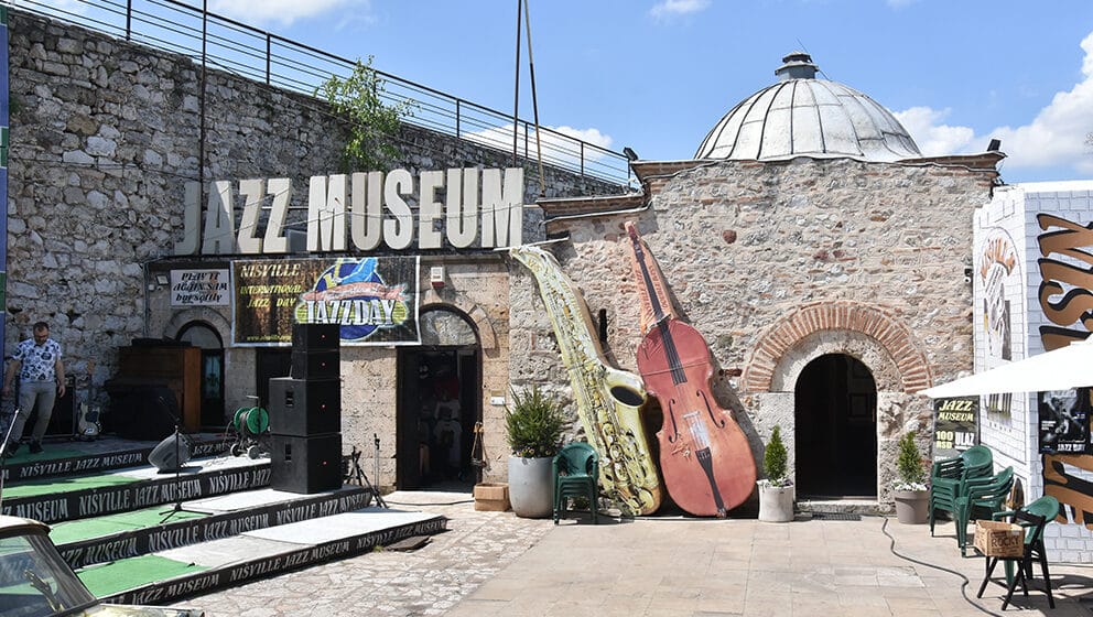 Nišvil obeležava Svetski dan Roma koncertom ispred džez muzeja u niškoj Tvrđavi 1