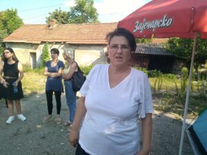 “Dođemo na zgarište, otplačemo, pa se vratimo na ulicu”: Gradonačelnica Niša odbila molbu porodica koje su u požaru ostale bez domova 3