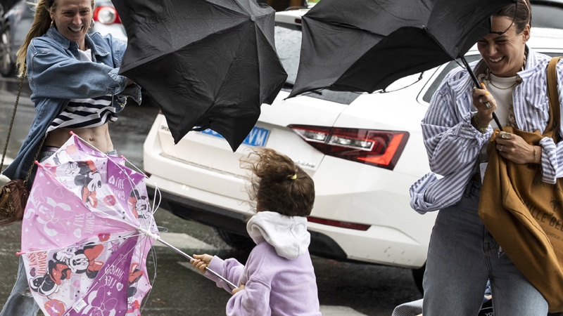 Razorna oluja s gradom pogodila je Kataloniju, poginula devojčica 1