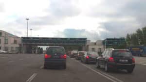 Manji pritisak na graničnim prelazima, ali i dalje gužve 11