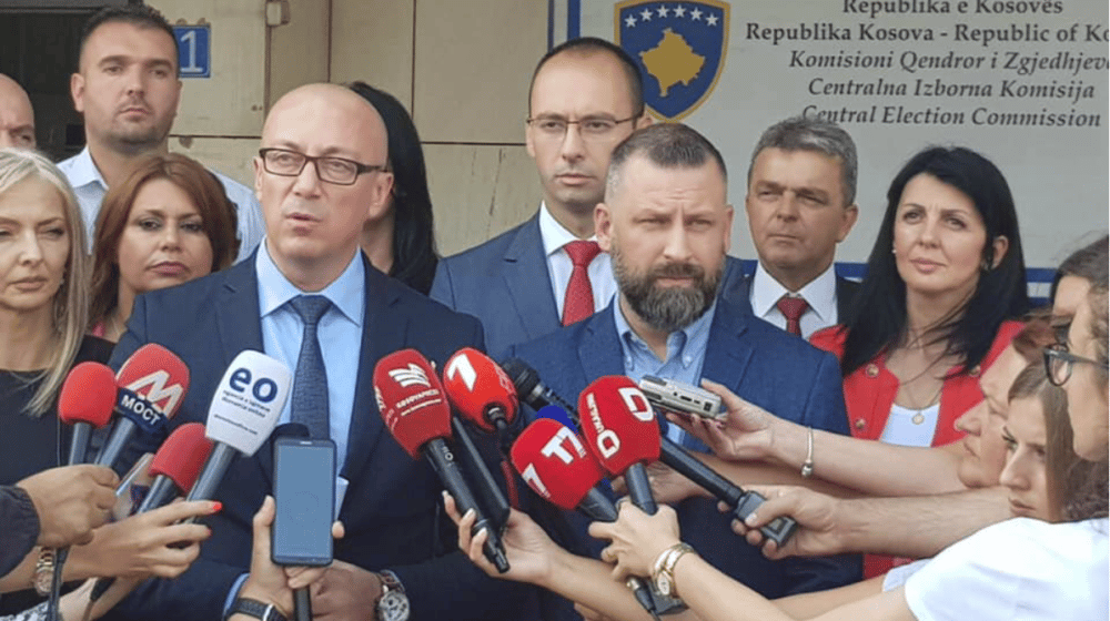 Koliko su ozbiljna upozorenja Srpske liste da će izaći iz kosovskih institucija: Sagovornici Danasa smatraju da niko više takve pretnje ne uzima ozbiljno 1