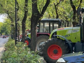 Subotica: Nova blokada traktorima od 19 do 22 časa (FOTO) 14