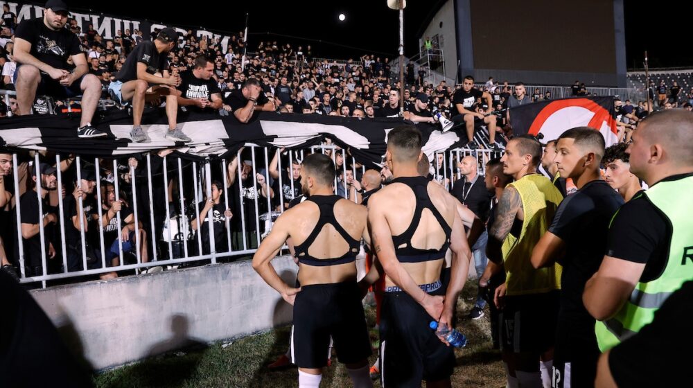 Fudbaleri Partizana demantovali da su ih navijači maltretirali: Mediji žele da naruše atmosferu u klubu (VIDEO) 1