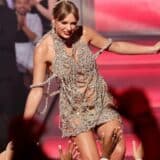 Održana dodela MTV nagrada, Tejlor Svift odnela glavno priznanje, Dove Cameron svoju nagradu posvetila „svoj kvir deci“ 2