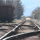 Saobraćaj na Barskoj pruzi u prekidu: Pokidana kontaktna mreža, popucala stakla na vagonima voza 5