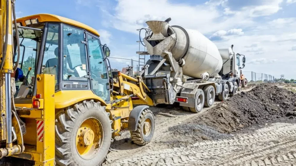 Meštani Pakovraća i dalje blokiraju magistrani put, a meštani Lisica i Negrišora regionalni put 1