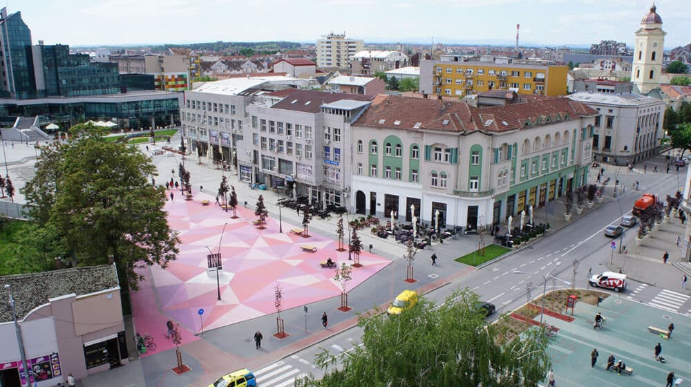 Već ih imaju predsednik Aleksandar Vučić i voditelj Ognjen Amidžić: Kome će ove godine pripasti ključevi grada Šapca? 1