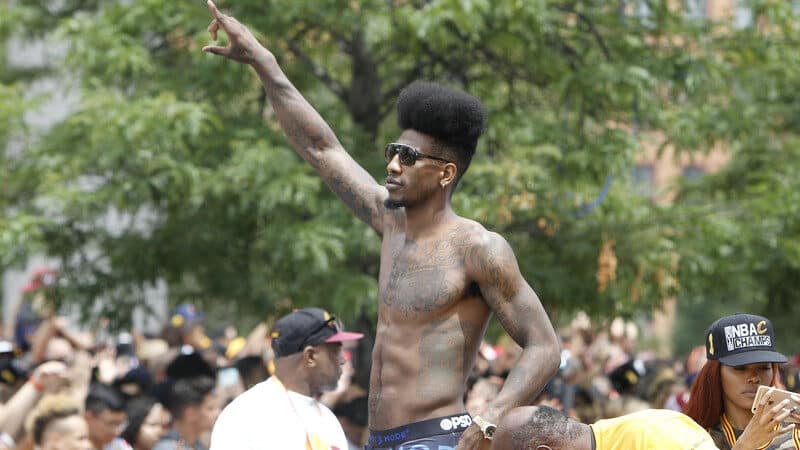 Bivši NBA igrač uhapšen na aerodromu, kod sebe imao 170 grama marihuane 1