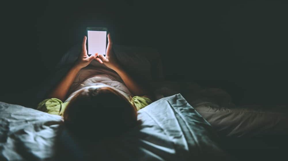 Zašto ne treba držati telefon pored glave tokom noći? 1