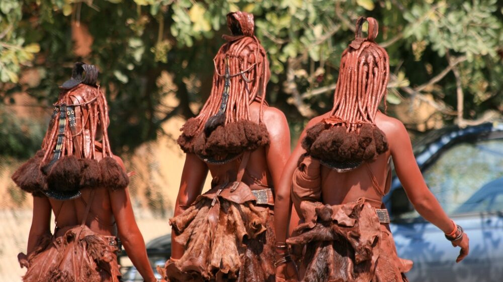 Zbog čega je u plemenu Himba ženama zabranjeno da se kupaju? 2