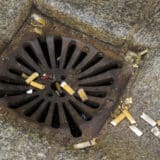 Šta se dogodi ako se opušak cigarete baci u kanalizaciju? 9