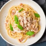 Za špagete koje obožavaju u Italiji potrebna su samo tri sastojka 11