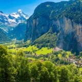 Švajcarsko selo koje je inspirisalo "Gospodara prstenova": Mesto sa 72 vodopada koje možete obići za dan (FOTO) 11