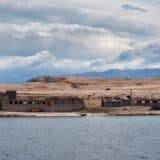 Documenta: Goli otok mora da se zaštiti, zgrade propadaju 5