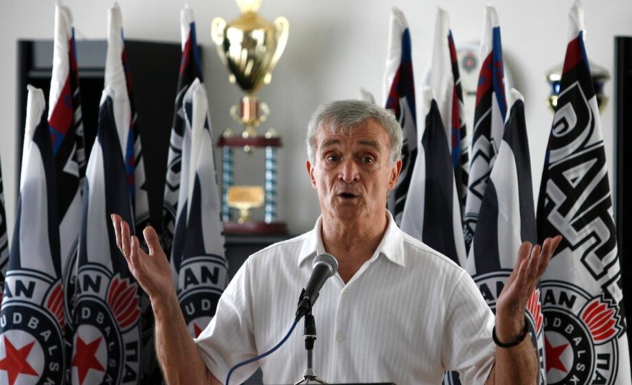 Zabranjena komemoracija Milutinu Šoškiću u Skupštini grada, ogorčeni navijači Partizana obratili se Aleksandru Šapiću 1