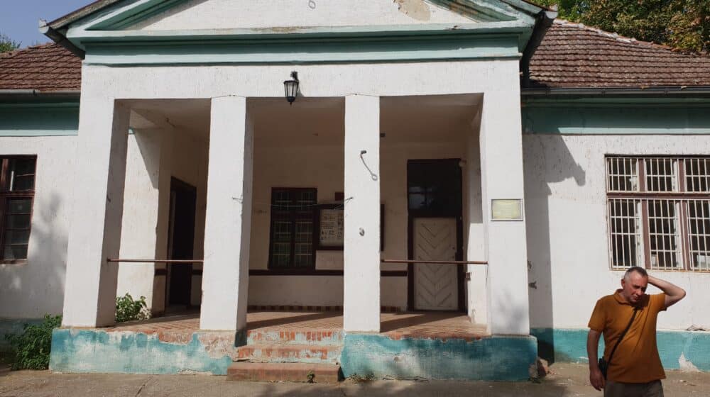 Za 15 godina izgradnja replike kuće slavnog slikara Uroša Predića u Orlovatu nije odmakla dalje od podruma 1