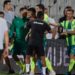 Fudbaler AEK Nenad Tomović udario fotoreportera posle meča u Humskoj (VIDEO) 21
