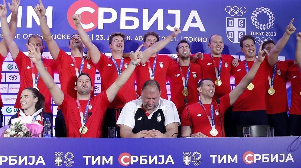 Poslednji tango šampiona u bazenu 1