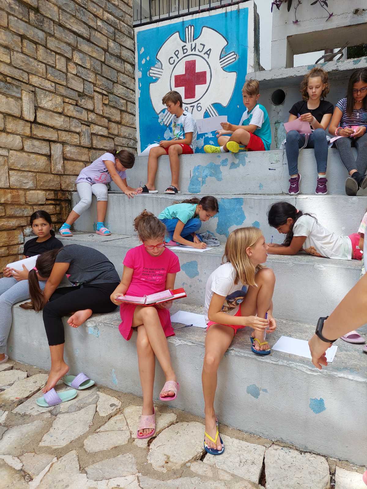 Kompanija JUB i brend JUPOL kontinuirano doniraju sredstva za pomoć deci iz socijalno ugroženih sredina 4