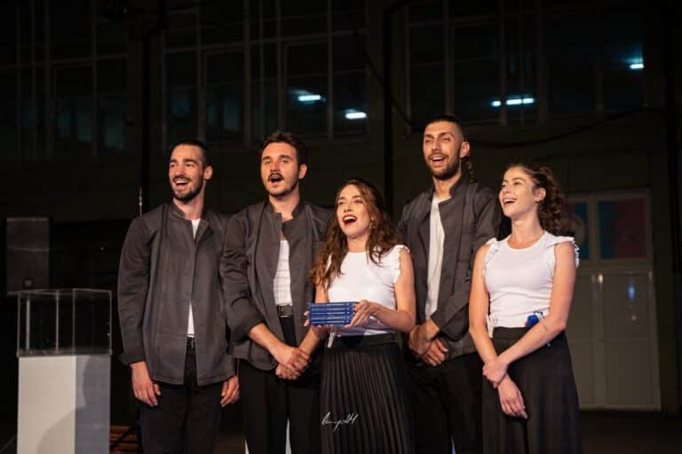 Pozorišna predstava inspirisana Ustavom Republike Srbije 1. septembra na Dorćol platzu 1