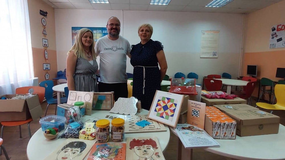 Učenici škole "Jelena Majstorović" dobili kvalitetne igračke 3 Učenici škole "Jelena Majstorović" dobili kvalitetne igračke 3