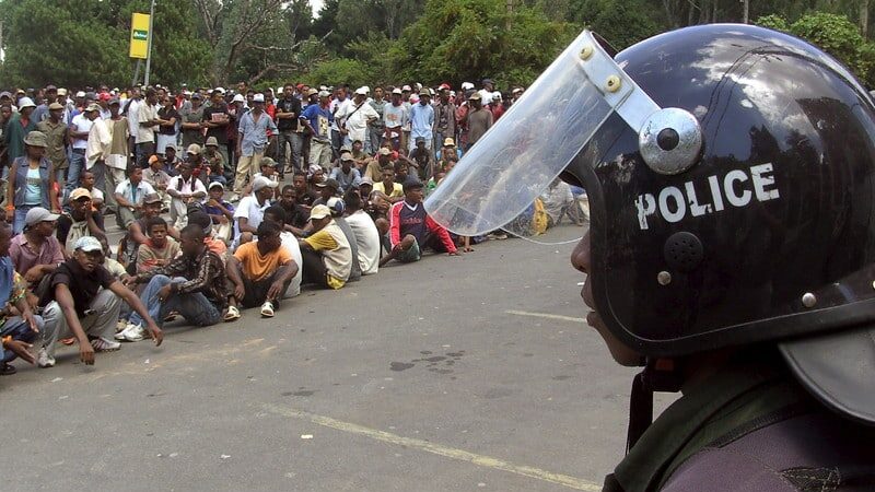 Policija Madagaskara ubila 11 demonstranata okupljenih ispred policijske stanice 1