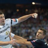 Vujin iz patika u fotelju 3