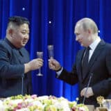 Putin poručio Kimu da želi da proširi veze Moskve i Pjongjanga 10