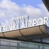 Luksuzni automobili preplavili parking na aerodromu u Helsinkiju dok ruski turisti hrle ka Evropi 7