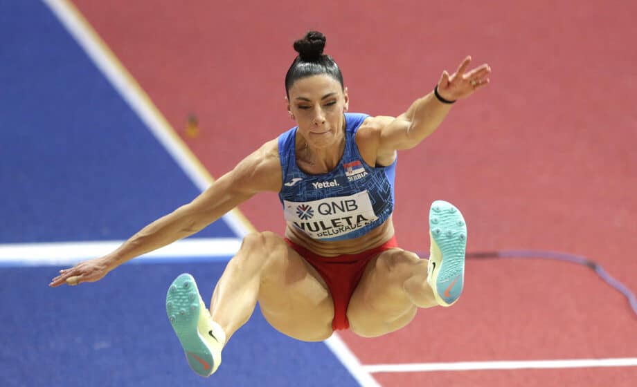 Većina se nada (polu) finalu, Vuleta napada zlato 1