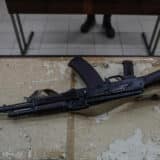 "Traže mi 100 'kalaša', Crkva finansira nabavku": Crnogorski portal otkriva veze škaljaraca i SPC 3