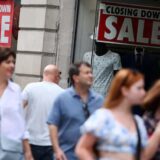 Banka Engleske: Velika Britanija će u poslednjem kvartalu ući u recesiju koja će trajati do kraja naredne godine 8