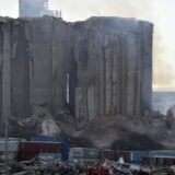 Veliki deo silosa u bejrutskoj luci srušio se na drugu godišnjicu eksplozije 1