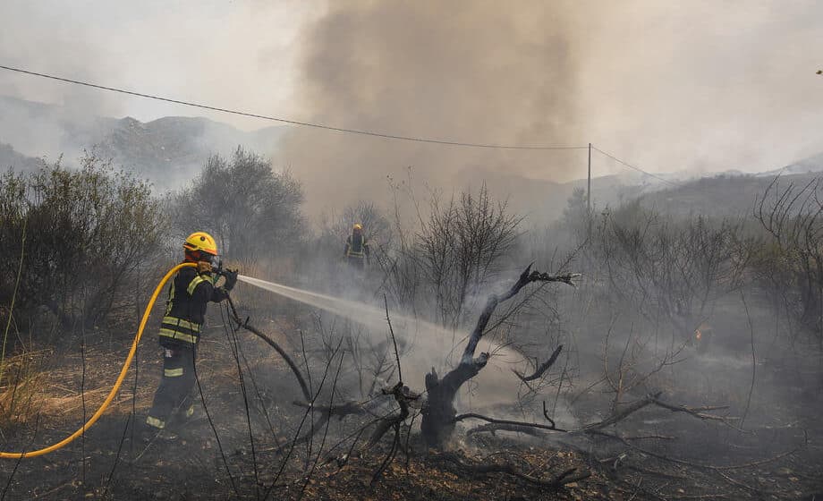 Veliki požar u Španiji primorao na evakuaciju 1.500 stanovnika 1