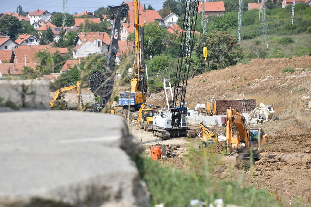 Momirović: Na proleće 2023. puštamo u rad obilaznicu oko Beograda (FOTO) 3 Momirović: Na proleće 2023. puštamo u rad obilaznicu oko Beograda (FOTO) 3