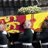 Kovčeg sa telom kraljice Elizabete II danas će biti prebačen u London 7